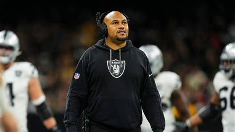 Antonio Pierce Raiders fired 2025 head coaching record