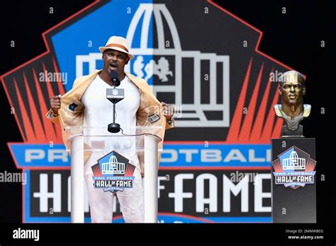 Brian Dawkins Pro Football Hall of Fame induction 2018
