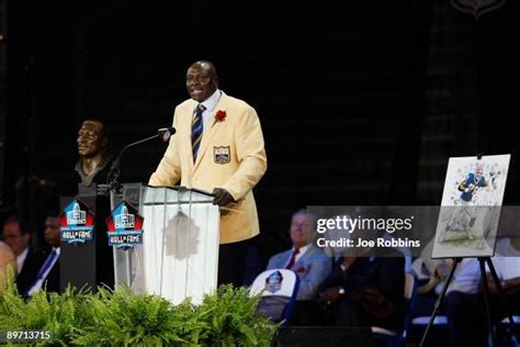 Bruce Smith Pro Football Hall of Fame 2009 induction Canton