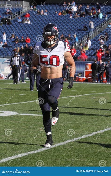 Bryan Braman Houston Texans special teams helmetless tackle Marc Mariani