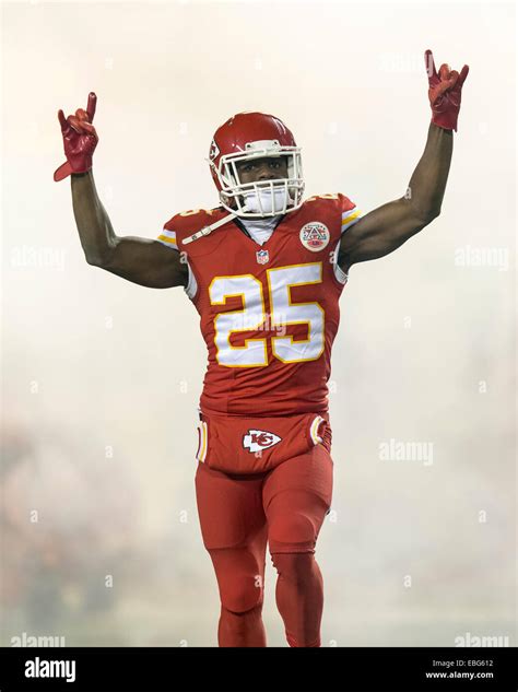 Jamaal Charles Kansas City Chiefs number 25 running back rushing game action