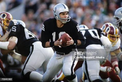 Jim Plunkett Los Angeles Raiders Super Bowl XVIII 1984 Washington Redskins