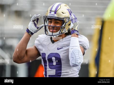 Kyler Gordon in Washington Huskies uniform during the 2021 college football season