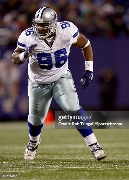 Marcus Spears Dallas Cowboys defensive end 2005 NFL Draft first round pick