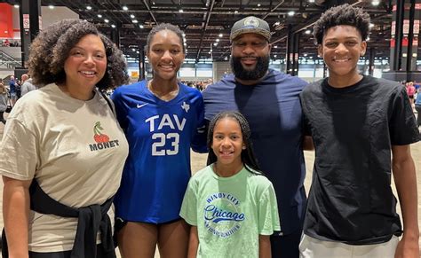 Marcus Spears wife Aiysha Smith WNBA family Southlake Texas children