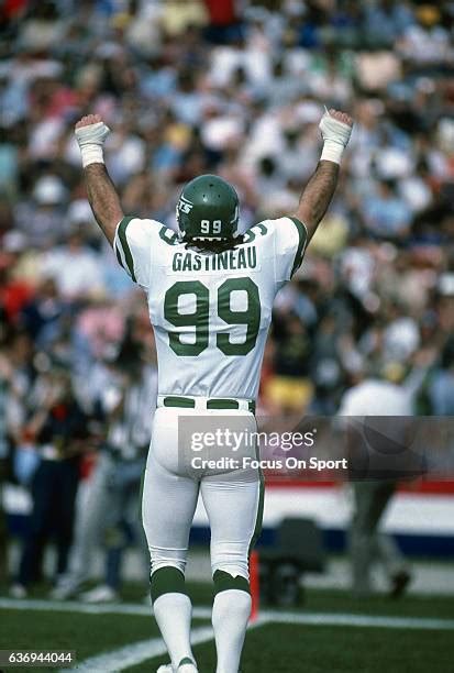Mark Gastineau New York Jets defensive end 1979 draft pick early career