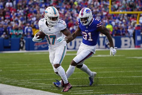 Rasul Douglas playing style zone cornerback ball skills technique