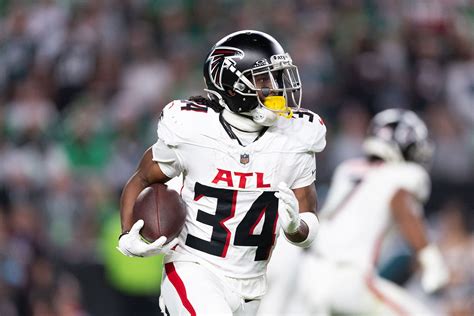 Ray-Ray McCloud Atlanta Falcons 2024 career best season 686 yards 62 receptions