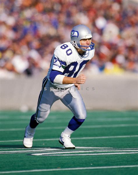 Steve Largent Pro Football Hall of Fame 1995 Seahawks Ring of Honor number 80