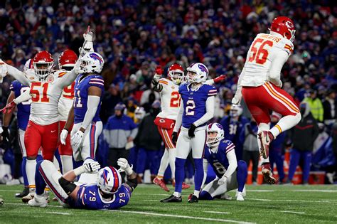Tyler Bass wide right missed field goal 44 yards Kansas City Chiefs 2024 AFC Divisional Round playoff
